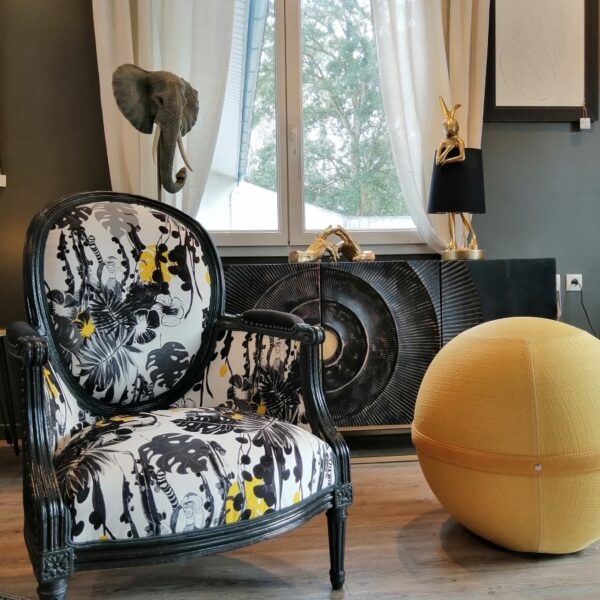 FAUTEUIL LOUIS XVI MEDAILLON